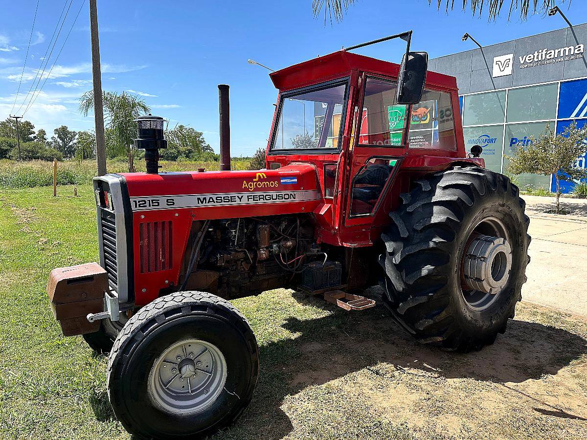 Tractor Massey Ferguson MF 1215 125 HP – Cabinado, año 1979