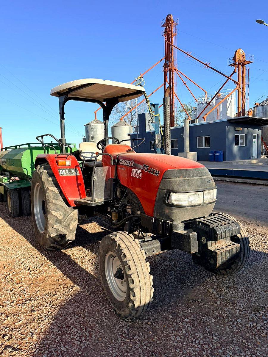 Case IH Farmall 75 JXM - año 2019
