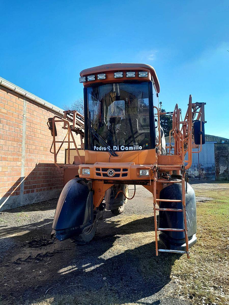 Pulverizador Jacto Uniport Plus 2500 año 2010