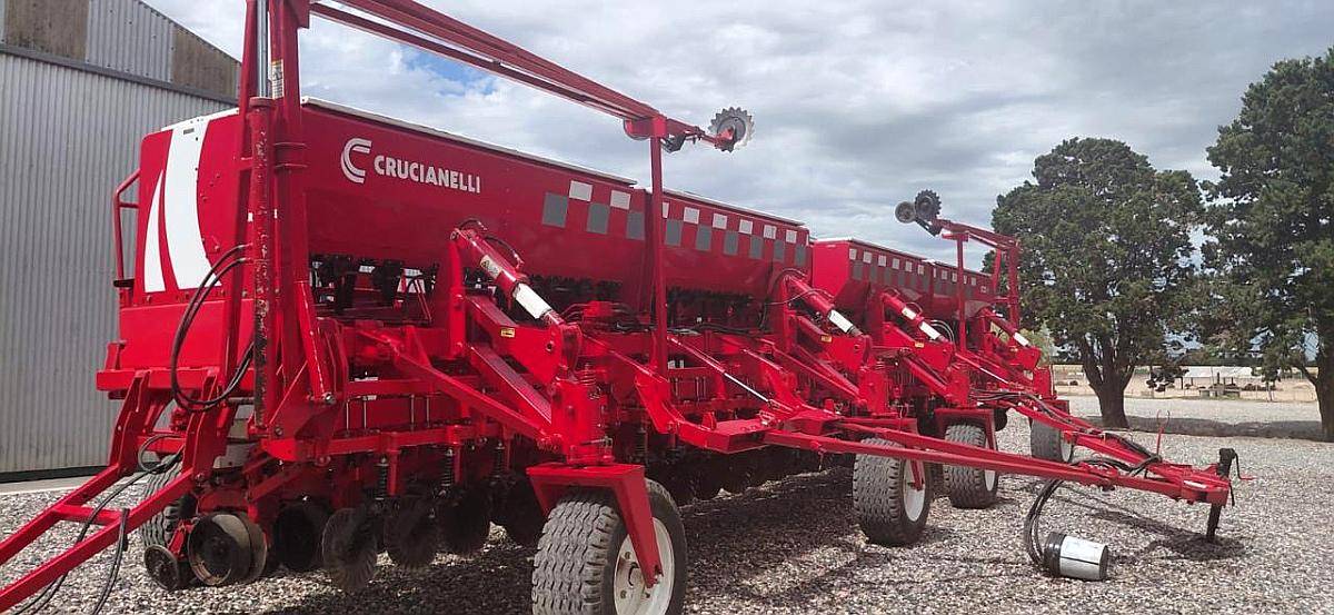 Sembradora Crucianelli Gringa 30 Surcos a 42 Mecanica