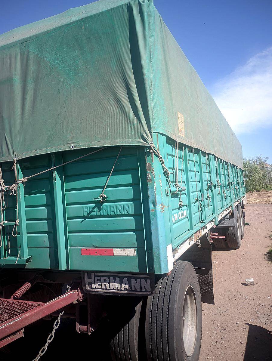 Acoplado Hermann Baranda Voocable 2007