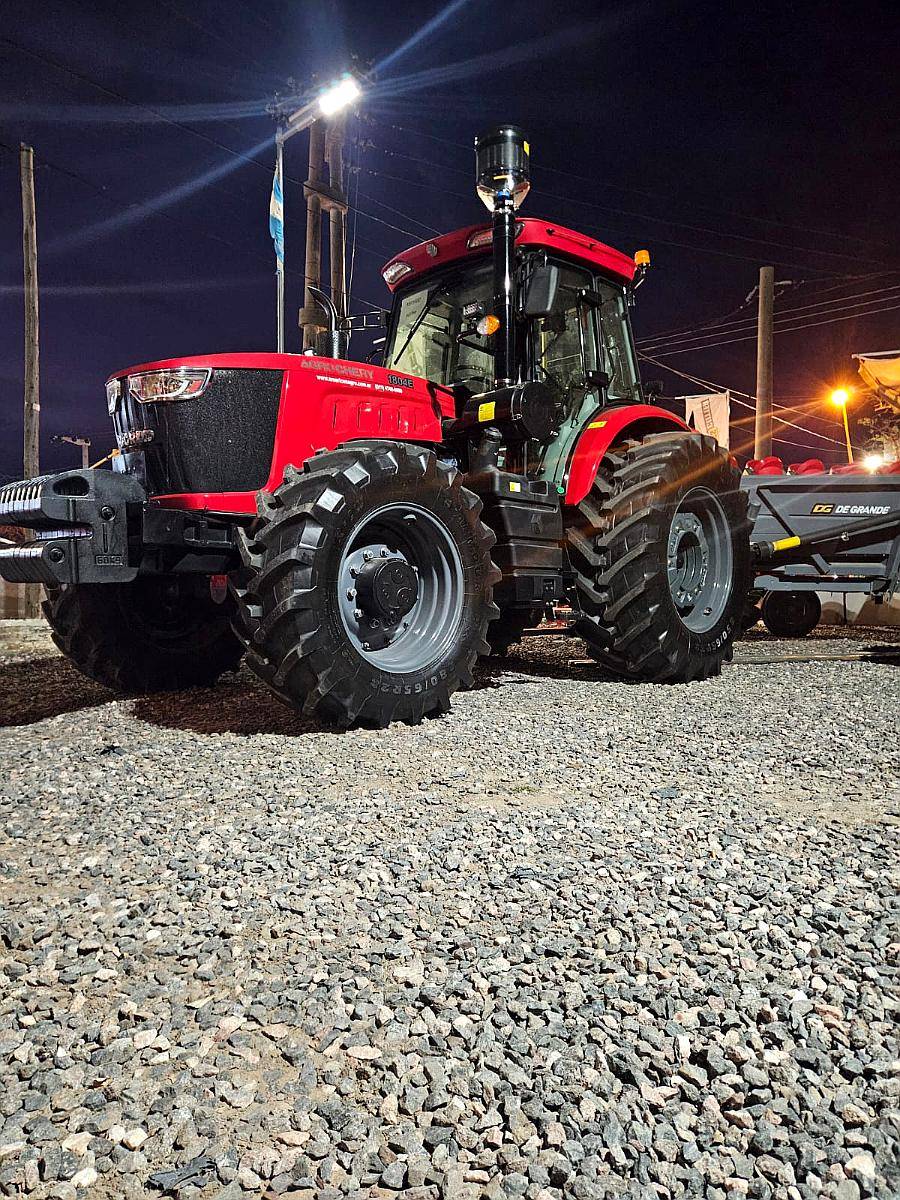 Tractor Chery RS 1804- Cabinado