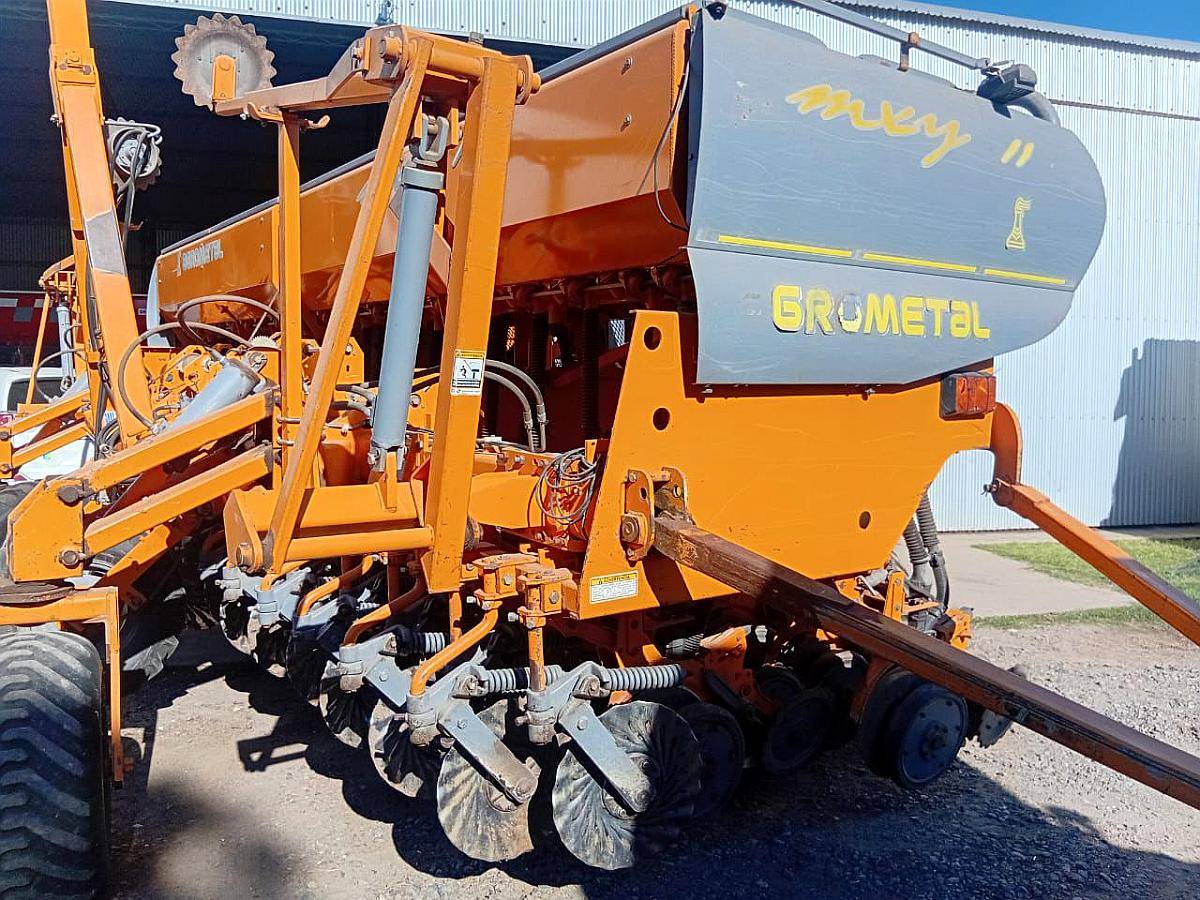 Sembradora Agrometal MXY 31 a 21
