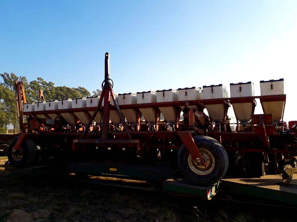 Sembradora Crucianelli Gringa IV 14 a 52