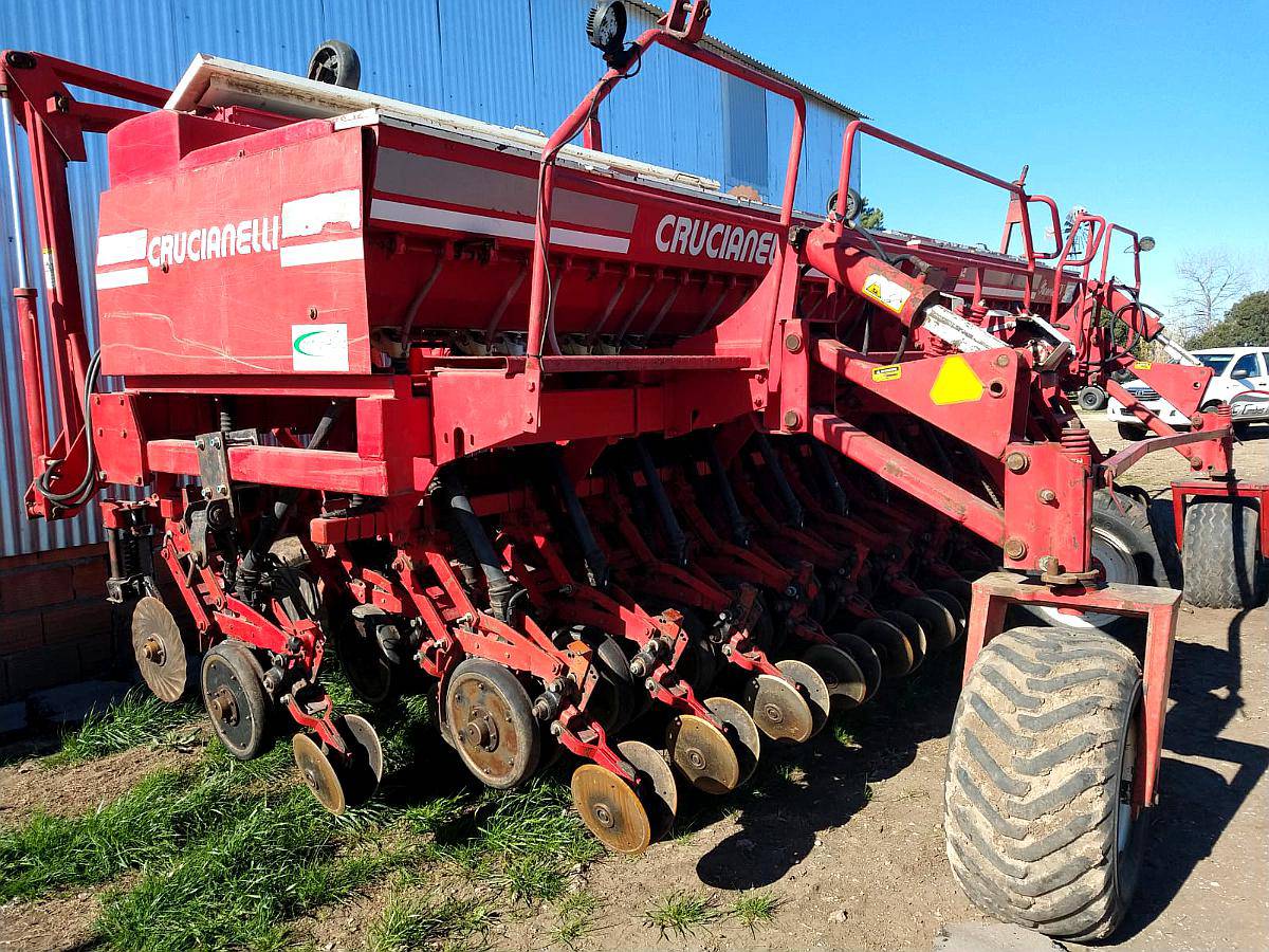 Sembradora Crucianelli Pionera 2008