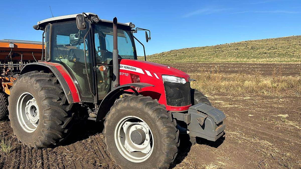 Massey Ferguson Tractor 6712