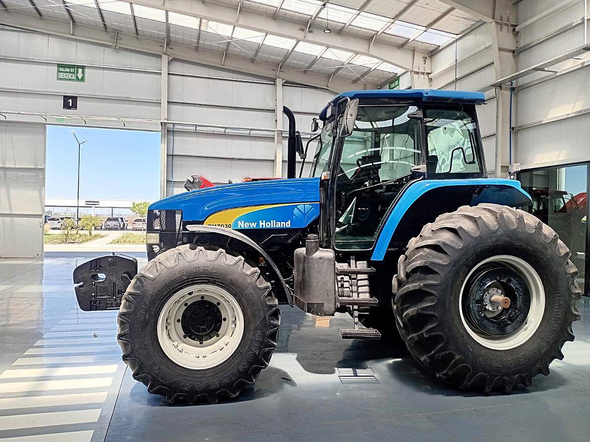 New Holland TM 7030 - año 2013