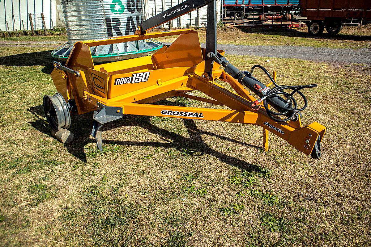 Pala Hidraulica de Arrastre Grosspal Nova 150 - Año: 2022 - Agroads
