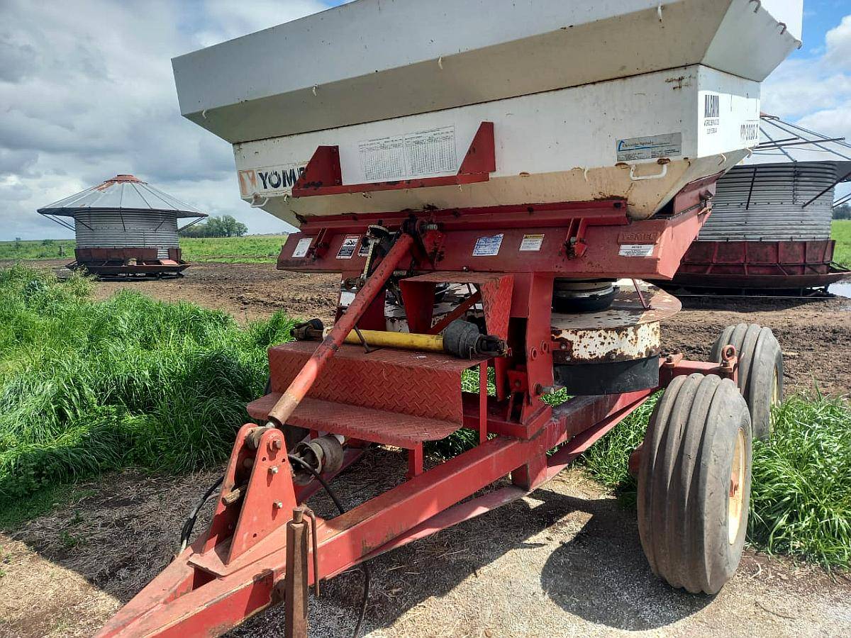Fertilizadora Yomel RD 3028 Z.