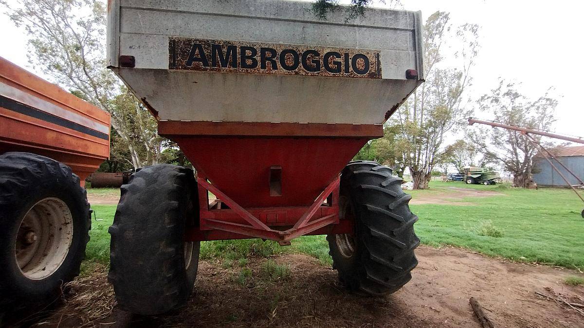 Vendo Tolva Auto Descargable 7tt Marca Ambroggio