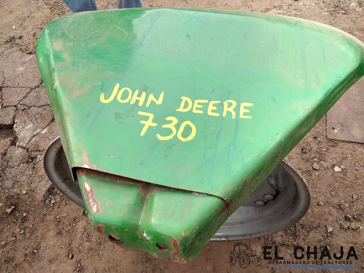 Guardabarros John Deere 730.