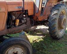 Tractor Fiat 700 e año 1983