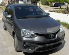 Toyota Etios 1.5 5ptas X 6mt 2022 Nafta U$14.299 43.000 km