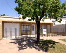Casa En Venta. Galvez. Dorrego 1166. Todos Los Servicios
