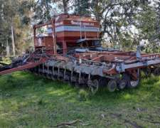 Sembradora Apache 18000 de 37 a 20 cm Grano Fino