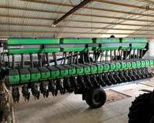 Sembradora Brioschi Autotrailer, 22 Líneas a 35 CM,