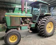 Tractor John Deere 4930