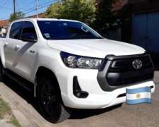 Camioneta Toyota Hilux SR 4X4 2021