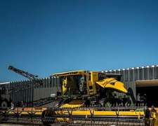 New Holland Cr7+ Plus Intellisense 4wd - 620/70 R42 Dual