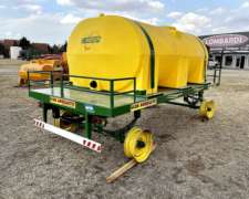 Acoplado Tanque Plástico De Arequito Capacidad Para 3500lts