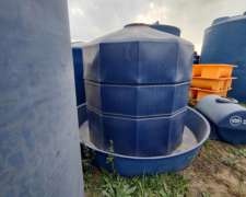Bebedero Tanque Plastico 8.000lts. Pago 7 Cheques.