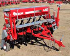 Sembradora Granos Gruesos 450 Apache 2015