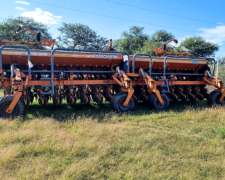 Sembradora Agrometal TX Mega año 2013