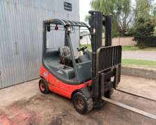 Autoelevador Linde Diesel. .