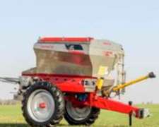Abonadora Fertilizadora de Sólidos 3500 L. Fertec Serie 6