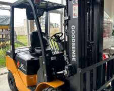 Autoelevador Goodsense FD25 Torre Triple