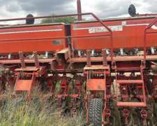 Sembradora Crucianelli de 18 Surcos