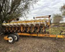 Sembradora DAN CAR Impecable