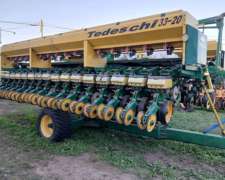 Sembradora Tedeschi 33 Lineas a 20cm