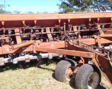 Semb. Marca Apache Modelo 9000 de 25 a 17.5cm, con Alfalfero