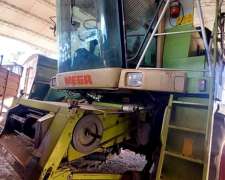 Claas Mega 204. Plataforma 25 Pies. Doble Tracción.