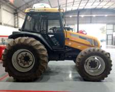 Tractor Valtra BM 100 106 HP 2013 muy Bueno
