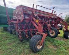 Sembradora Crucianelli Pionera III de 25 a 20 con Alfalfero