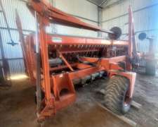 Sembradora Tanzi Tiro de Punta 34 a 19 Exelente