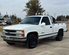 Chevrolet Silverado con Motor Cummins 6 Cilindros año 1998