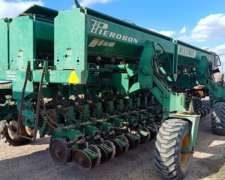 Sembradora Pierobon de 17-38 Placa y 33-20 Chorrillo