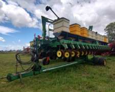 Sembradora John Deere 1740 18/52 Autotrailer