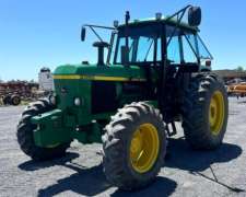 Tractor John Deere 3350 con Doble Embrague