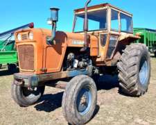 Tractor Fiat 700e con Cabina