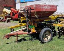 Fertilizadora al Voleo VG 1000 de Arrastre. Grosspal