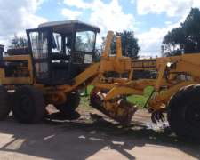 Motoniveladora Huber Warco - Scania 111