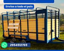 Acoplado Vaquero con Carroceria de Fibra