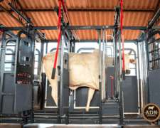 Brete Beckhauser con Aprieta Vacío