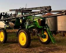Pulverizadora John Deere 4730.