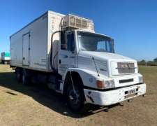 Camión Mercedes Benz L1318 - Año 2009 - Usado.