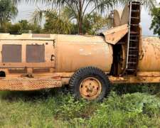 Pulverizadora FMC 2000 Litros Perkins 6